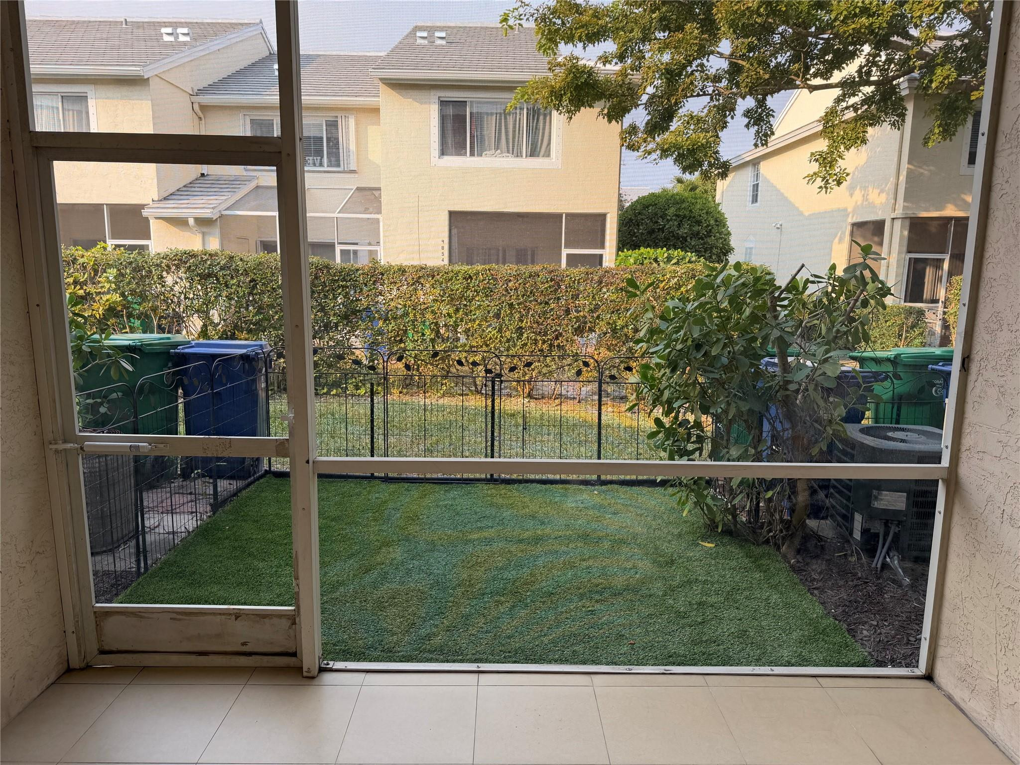 9845 NW 56th Place 9845