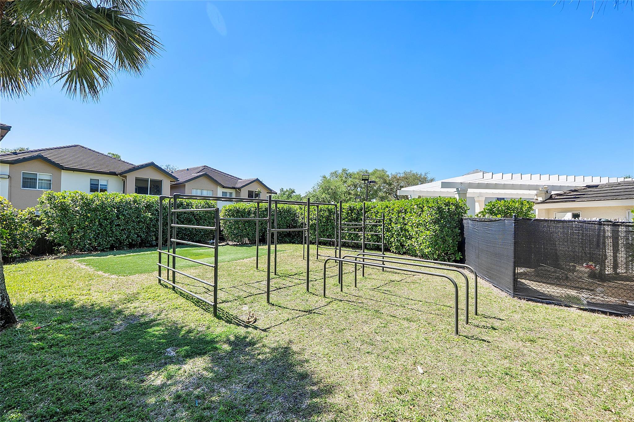 CORAL REEF CLUB - Residential