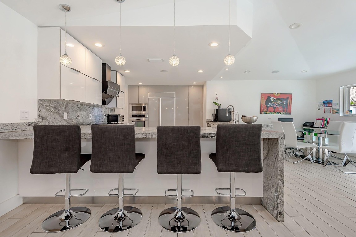 Bonavillas 132-9 B - Residential Lease