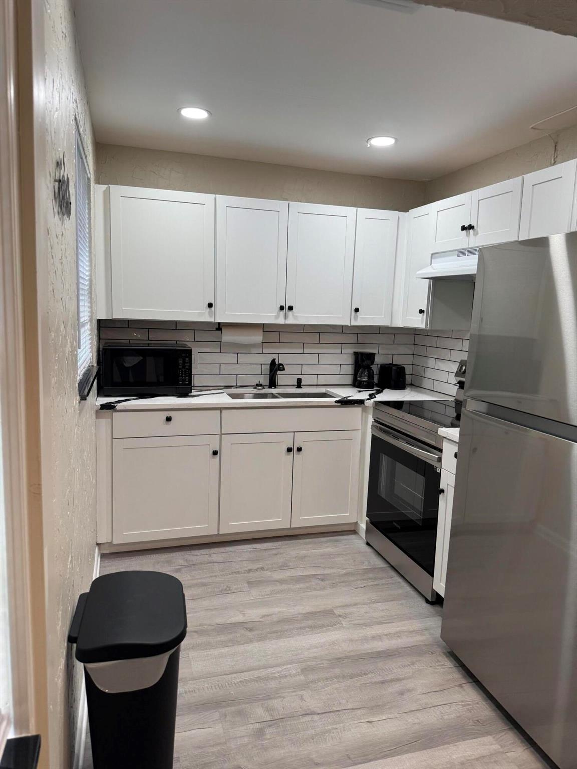 101 E Windsor E 101
