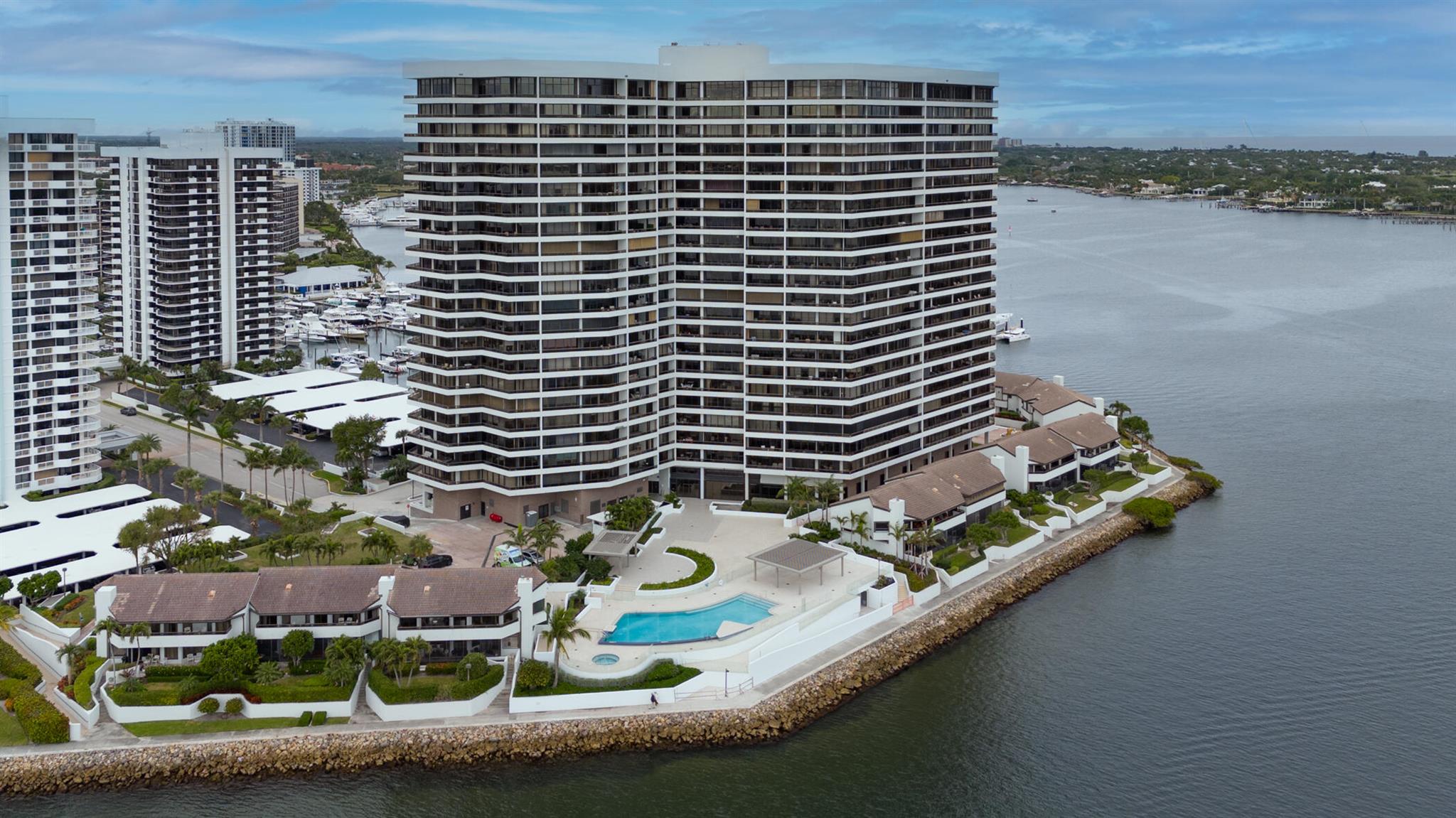 100 Lakeshore Drive 251