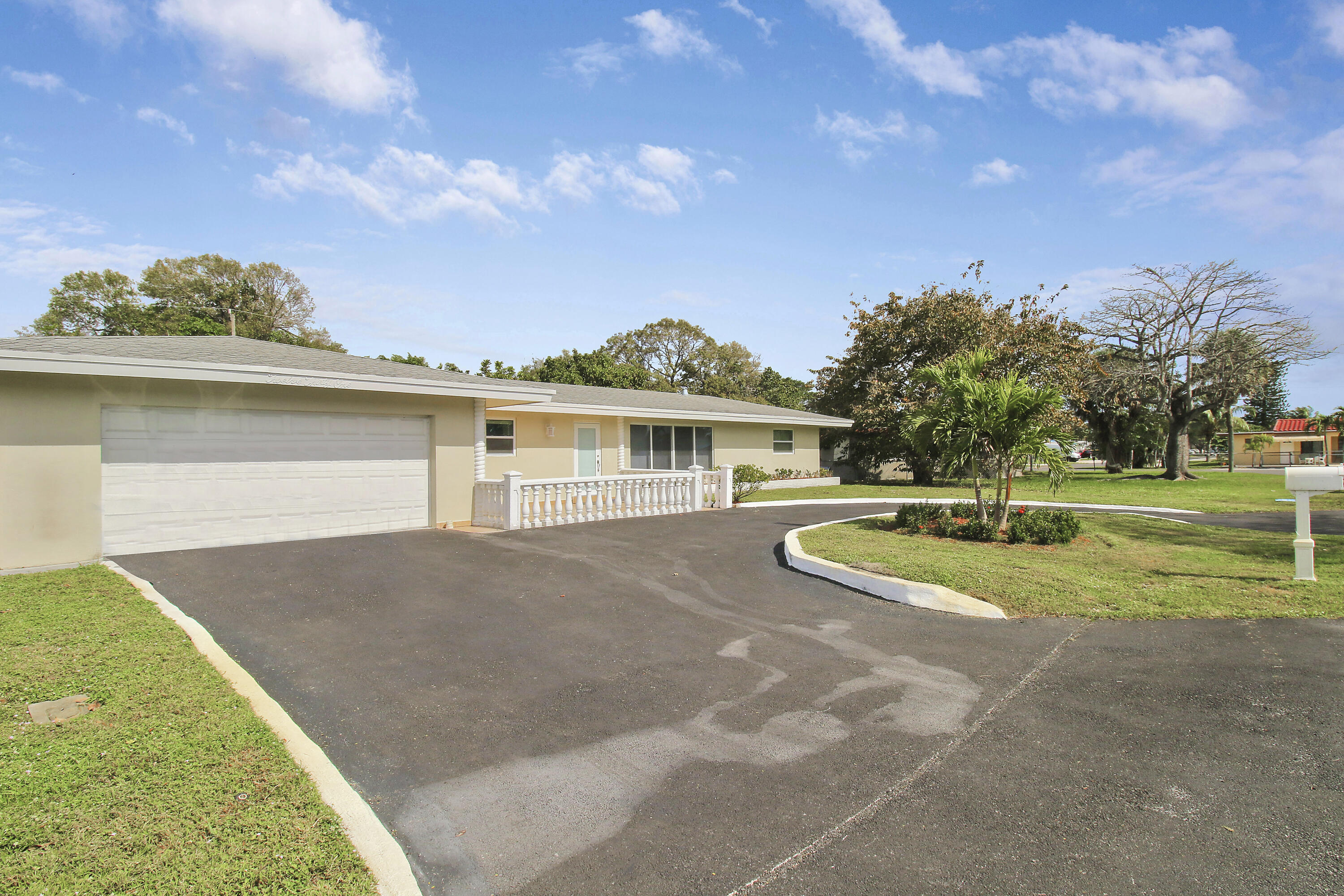 MANGO GARDENS - Residential Lease