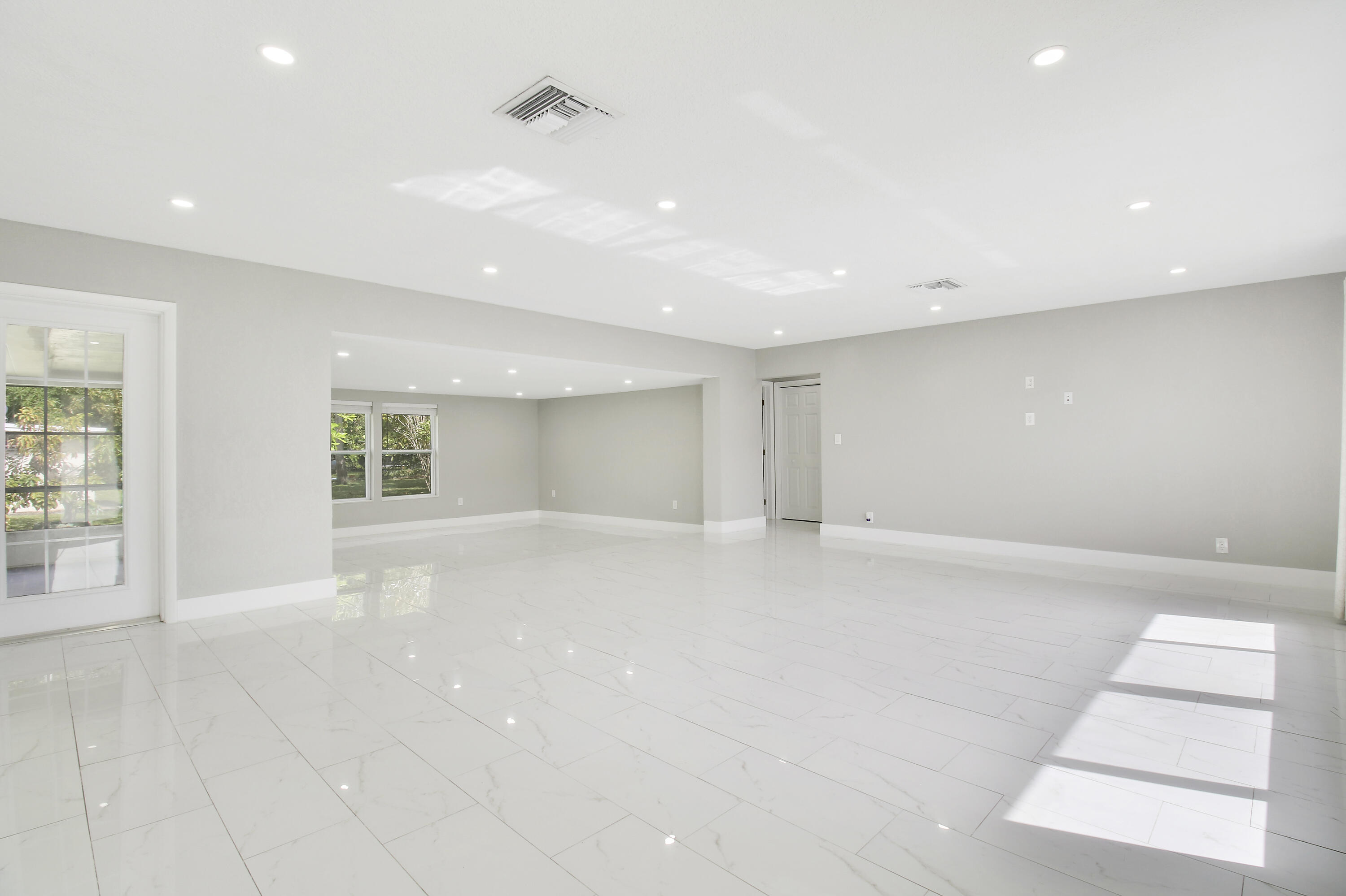 MANGO GARDENS - Residential Lease