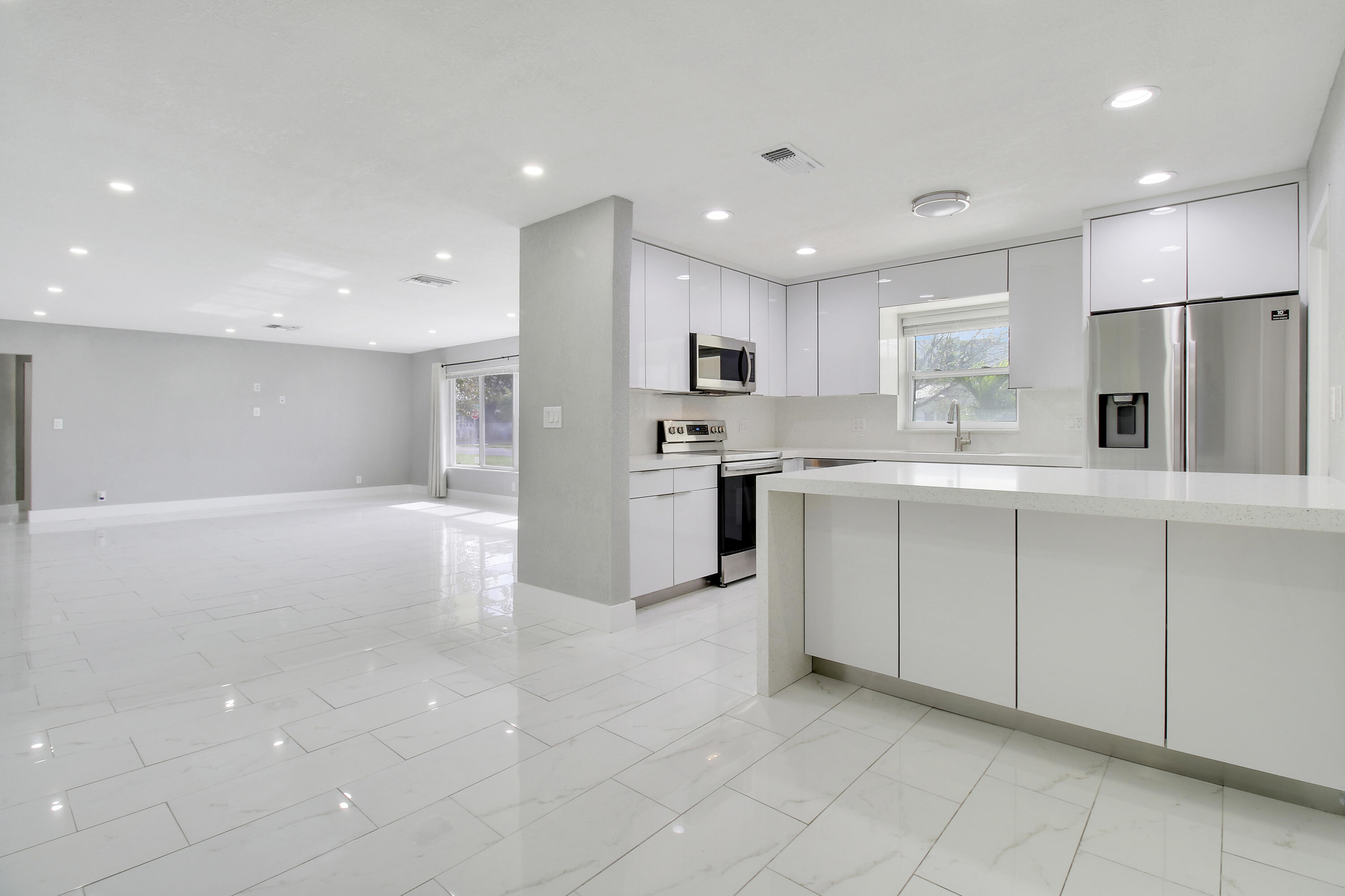 MANGO GARDENS - Residential Lease