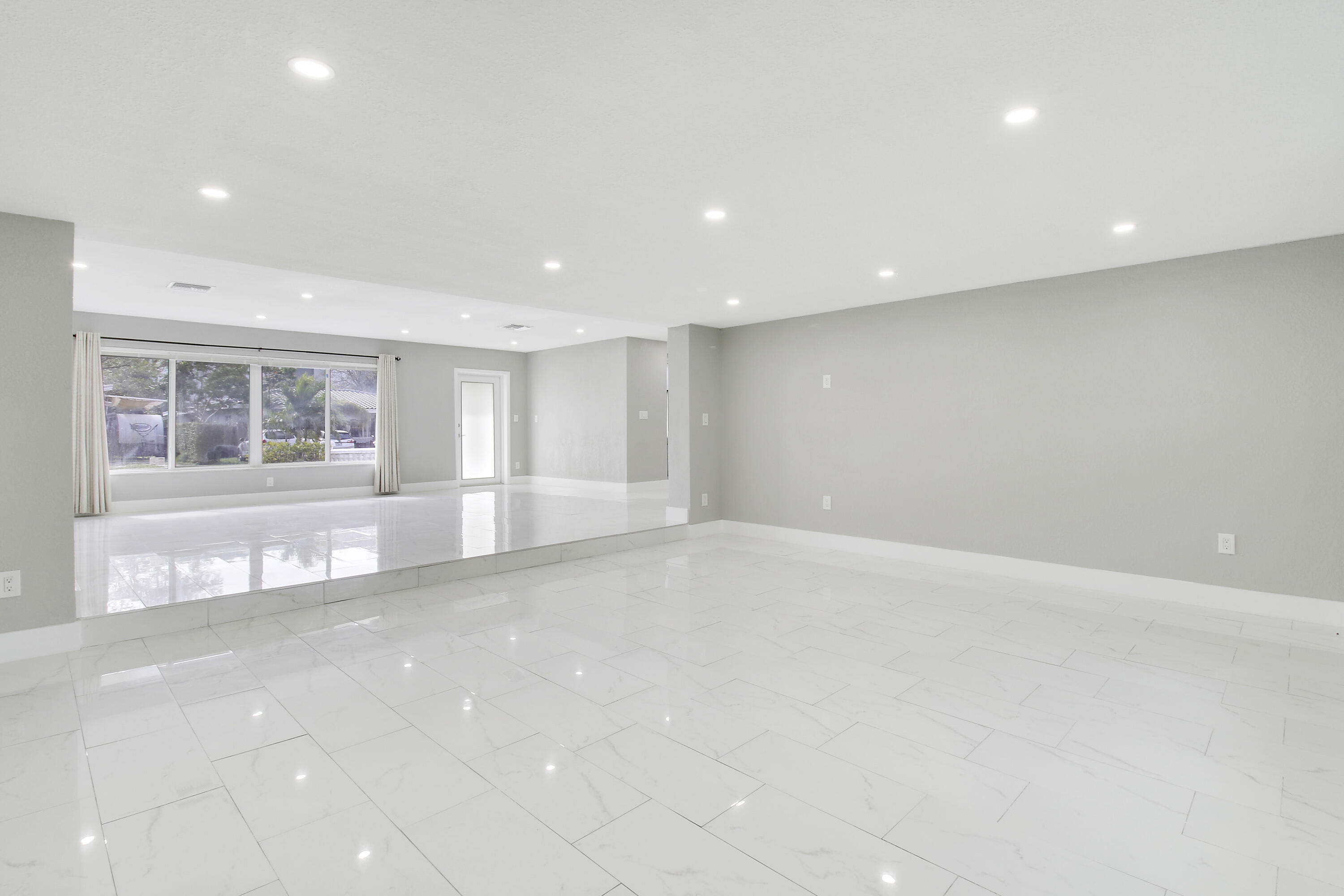 MANGO GARDENS - Residential Lease