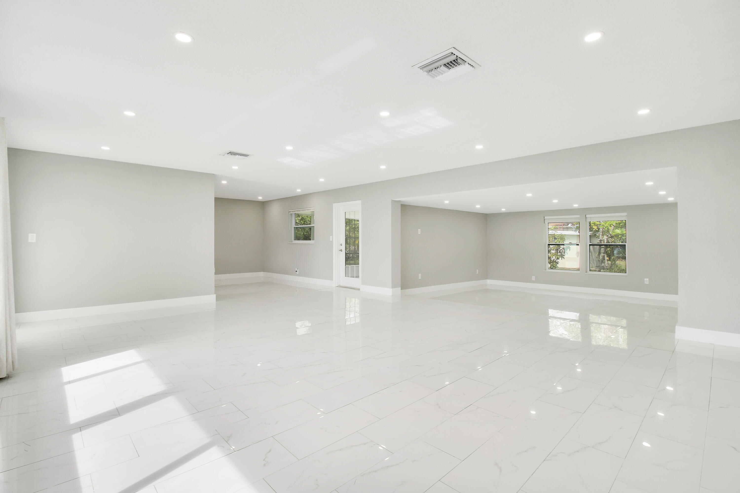 MANGO GARDENS - Residential Lease