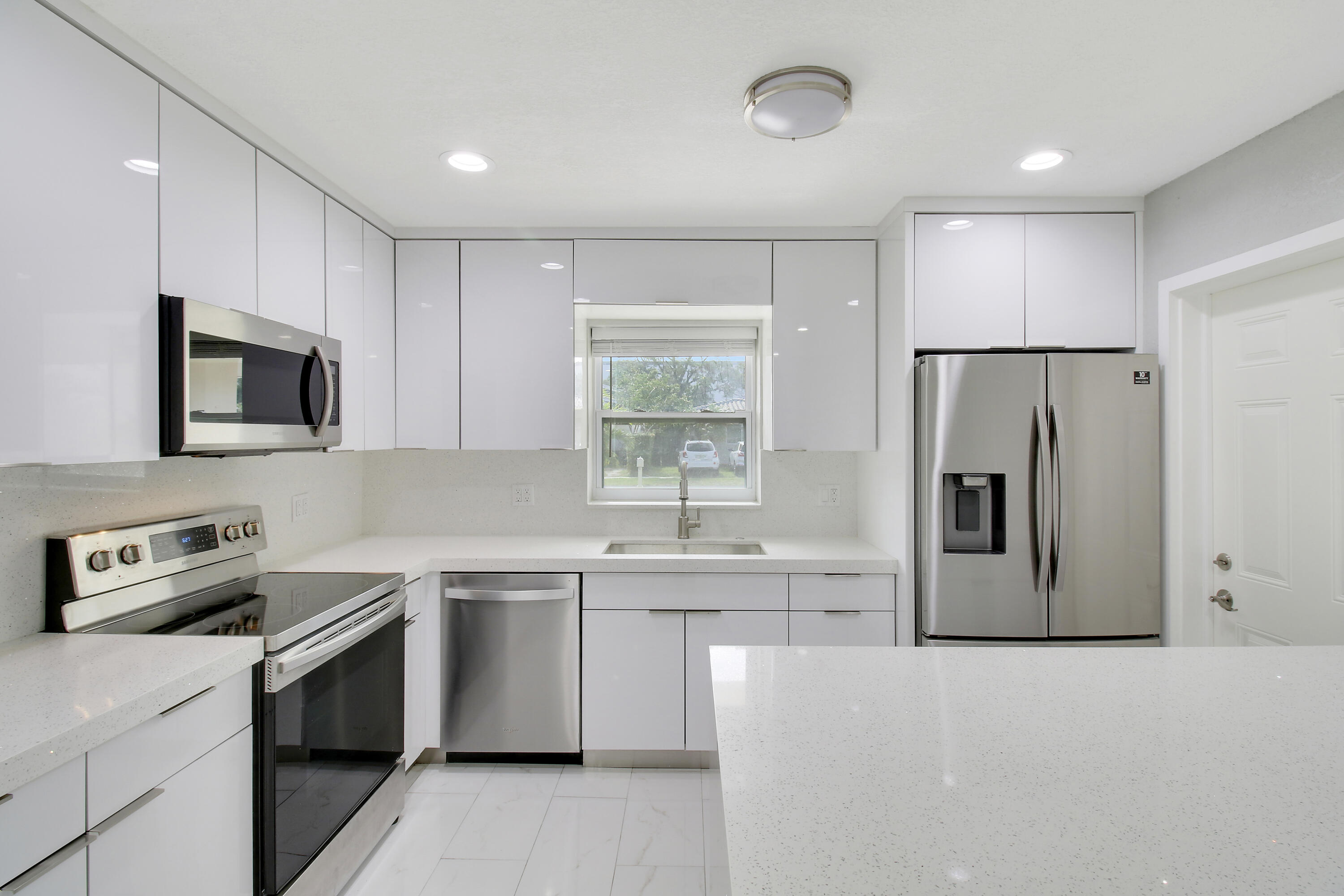 MANGO GARDENS - Residential Lease