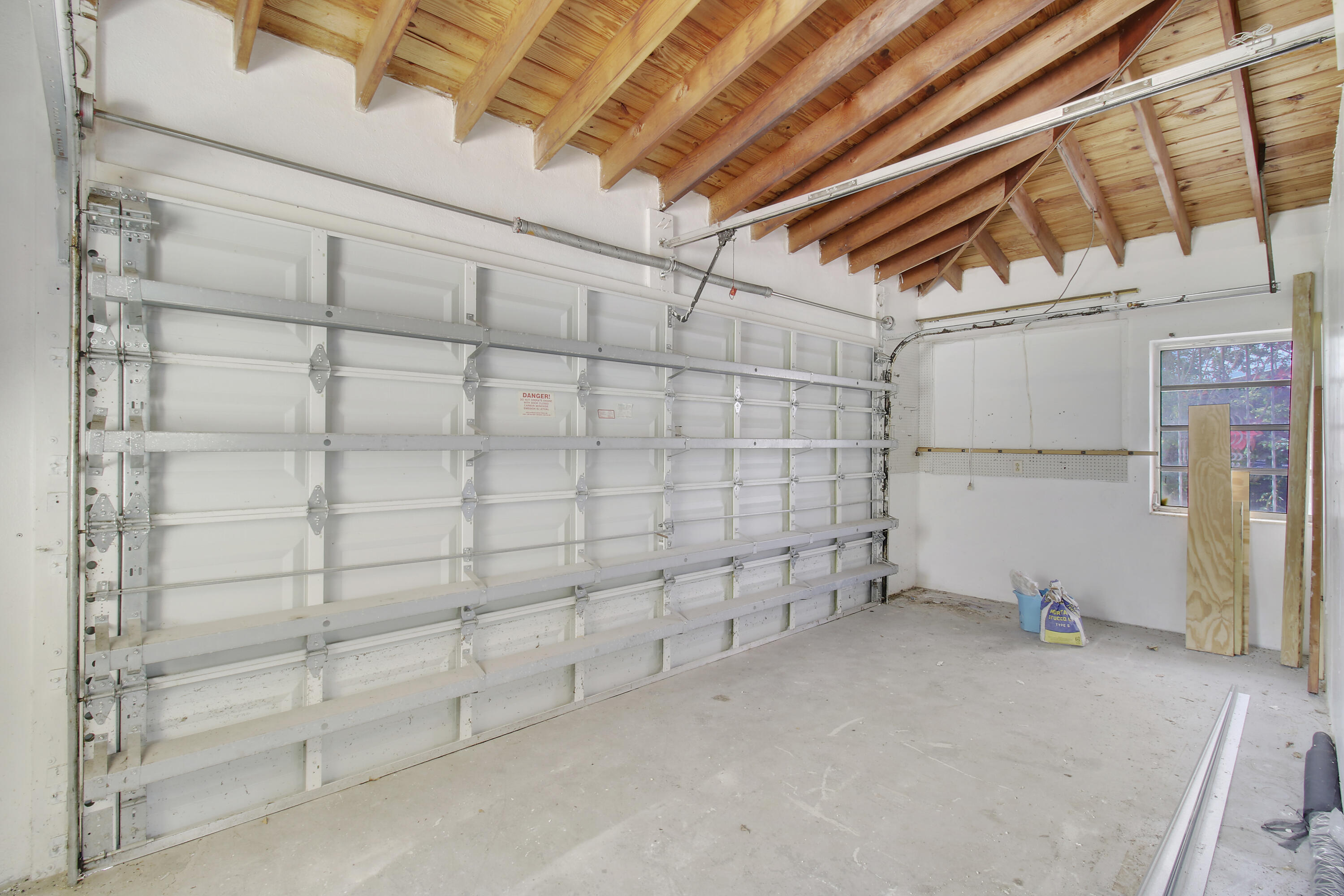 MANGO GARDENS - Residential Lease