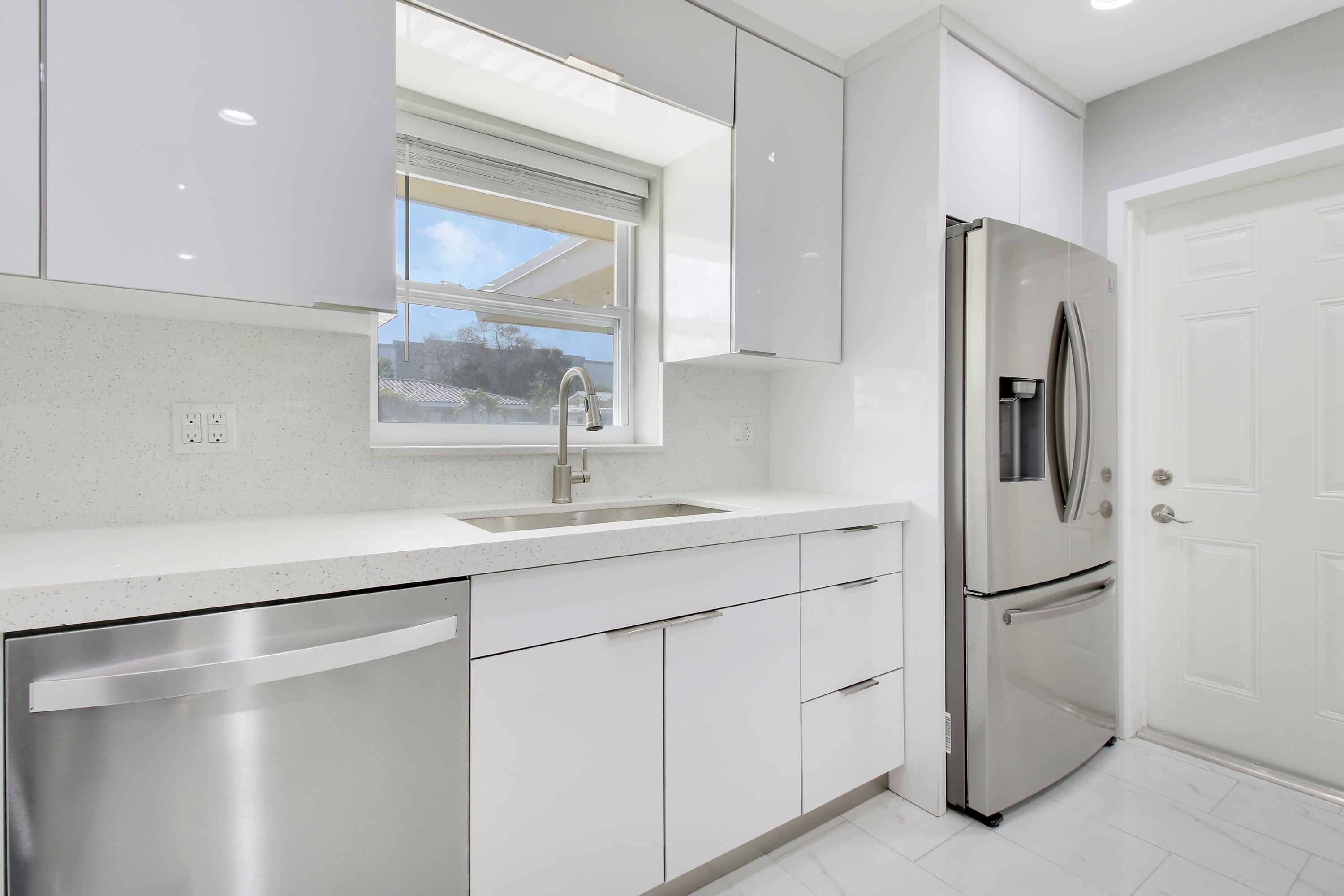 MANGO GARDENS - Residential Lease