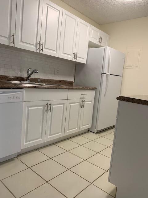 639 Executive Center Drive O-208