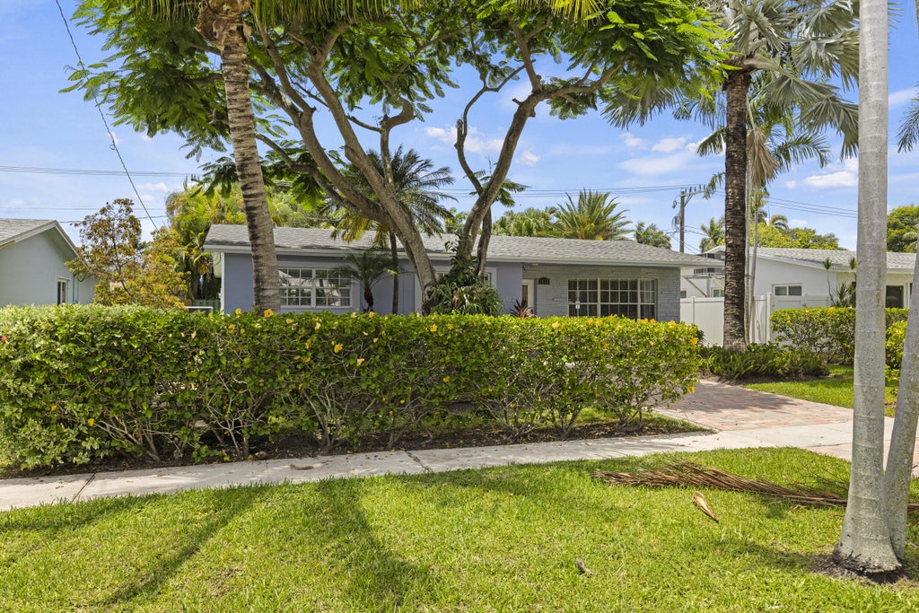 Photo of 1422 COOLIDGE Street #none, Hollywood, FL 33020 (MLS # B26076375)