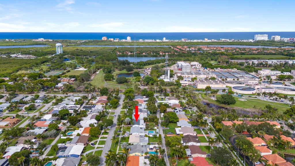 Photo of 1422 COOLIDGE Street #none, Hollywood, FL 33020 (MLS # B26076375)