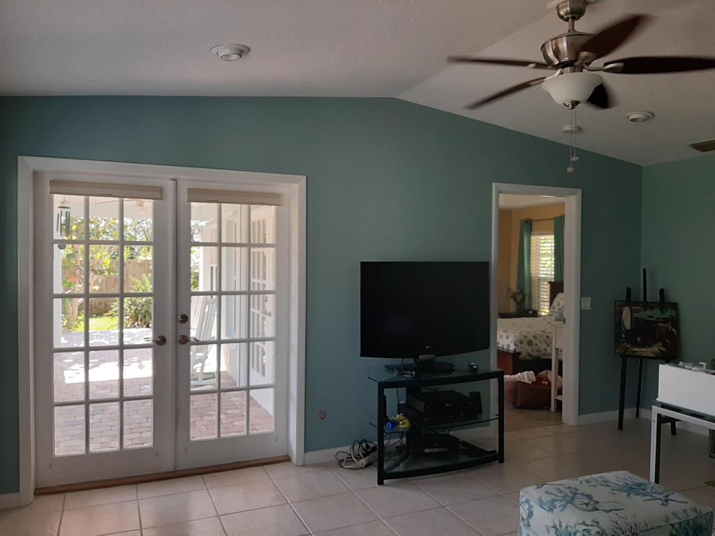 RIVER SHORES ESTATES UNIT 1 - Residential