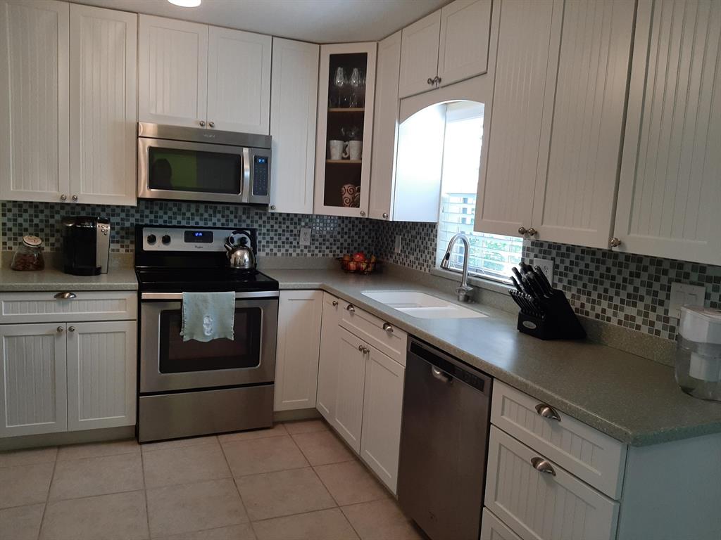 RIVER SHORES ESTATES UNIT 1 - Residential