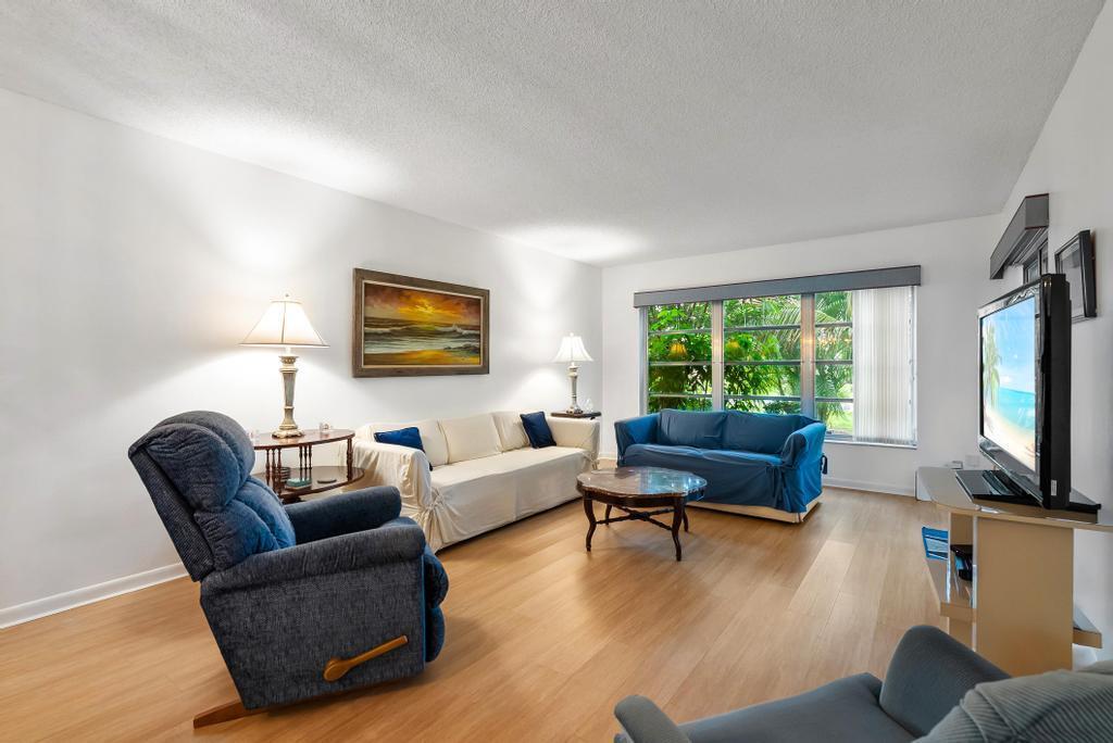 PALM GREENS AT VILLA DEL - Residential