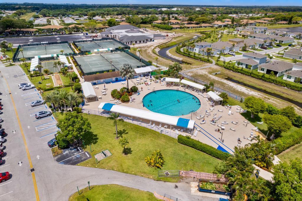 PALM GREENS AT VILLA DEL - Residential