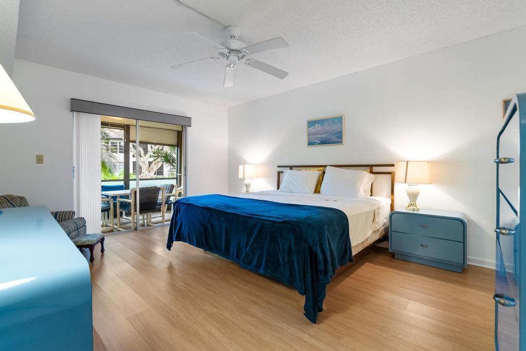 PALM GREENS AT VILLA DEL - Residential