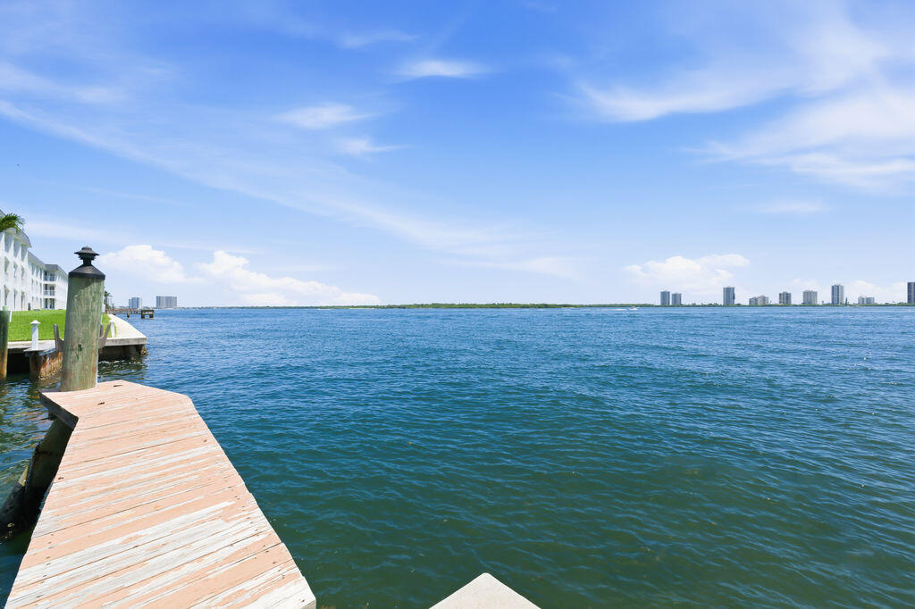 LAKE COLONY APTS ONE INC - Residential