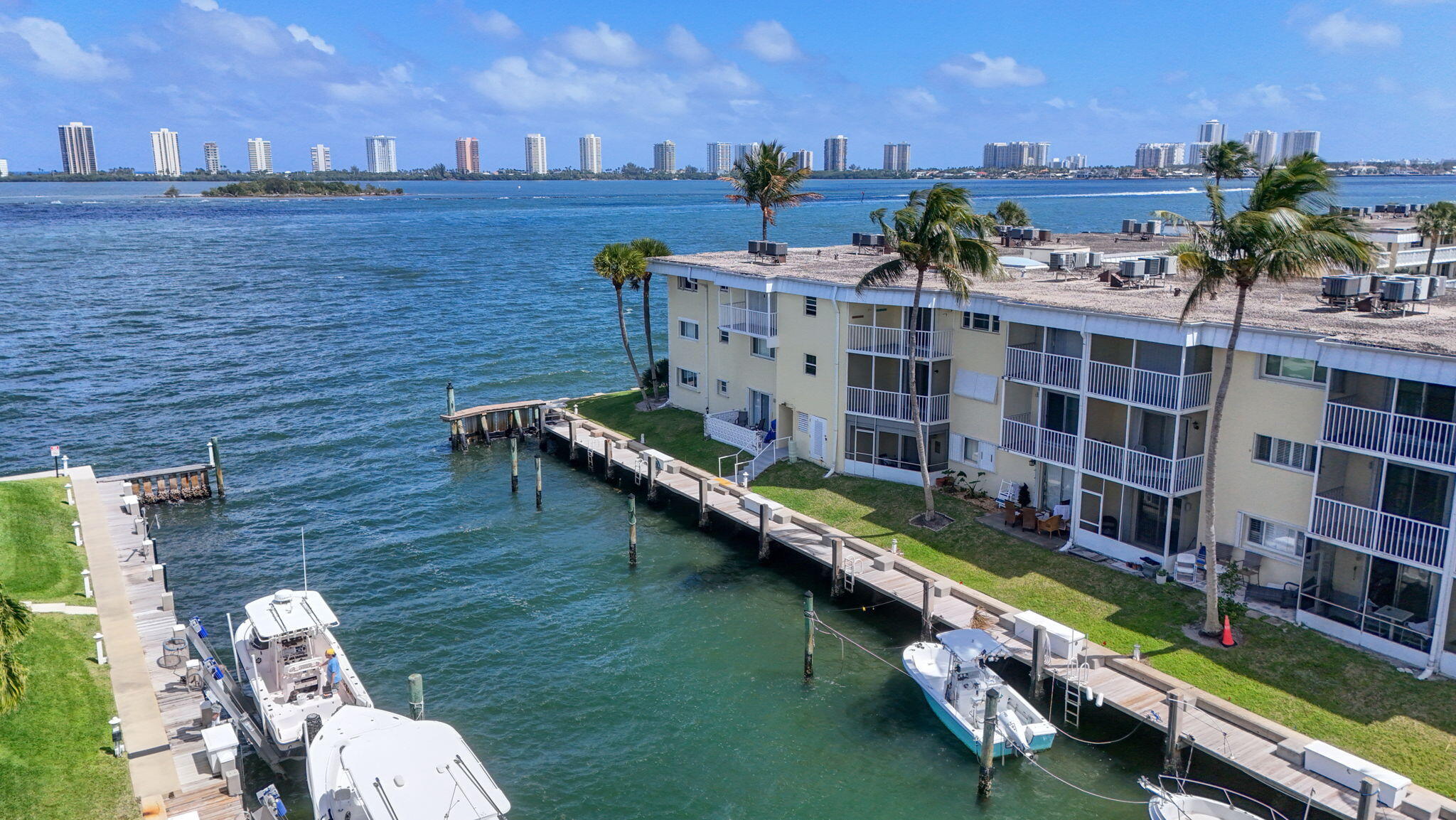 LAKE COLONY APTS ONE INC - Residential