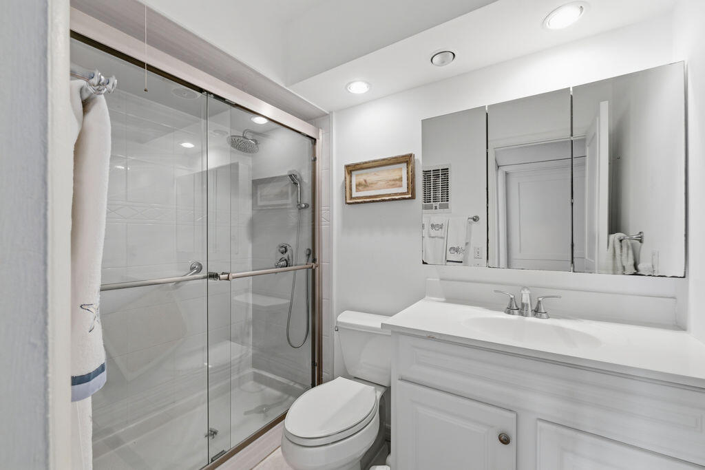 LAKE COLONY APTS ONE INC - Residential