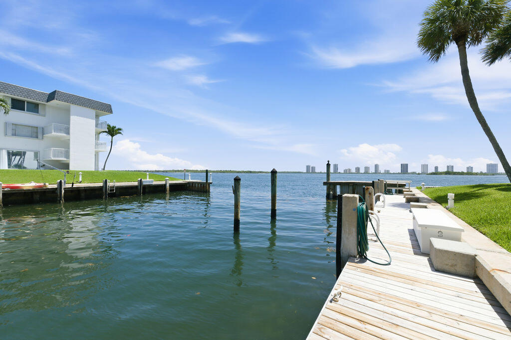 LAKE COLONY APTS ONE INC - Residential