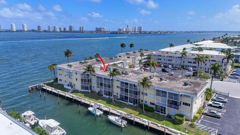 Photo of 101 Doolen Court #307, North Palm Beach, FL 33408 (MLS # B26010917)