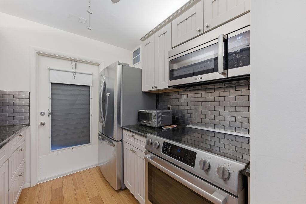 LAKE COLONY APTS ONE INC - Residential