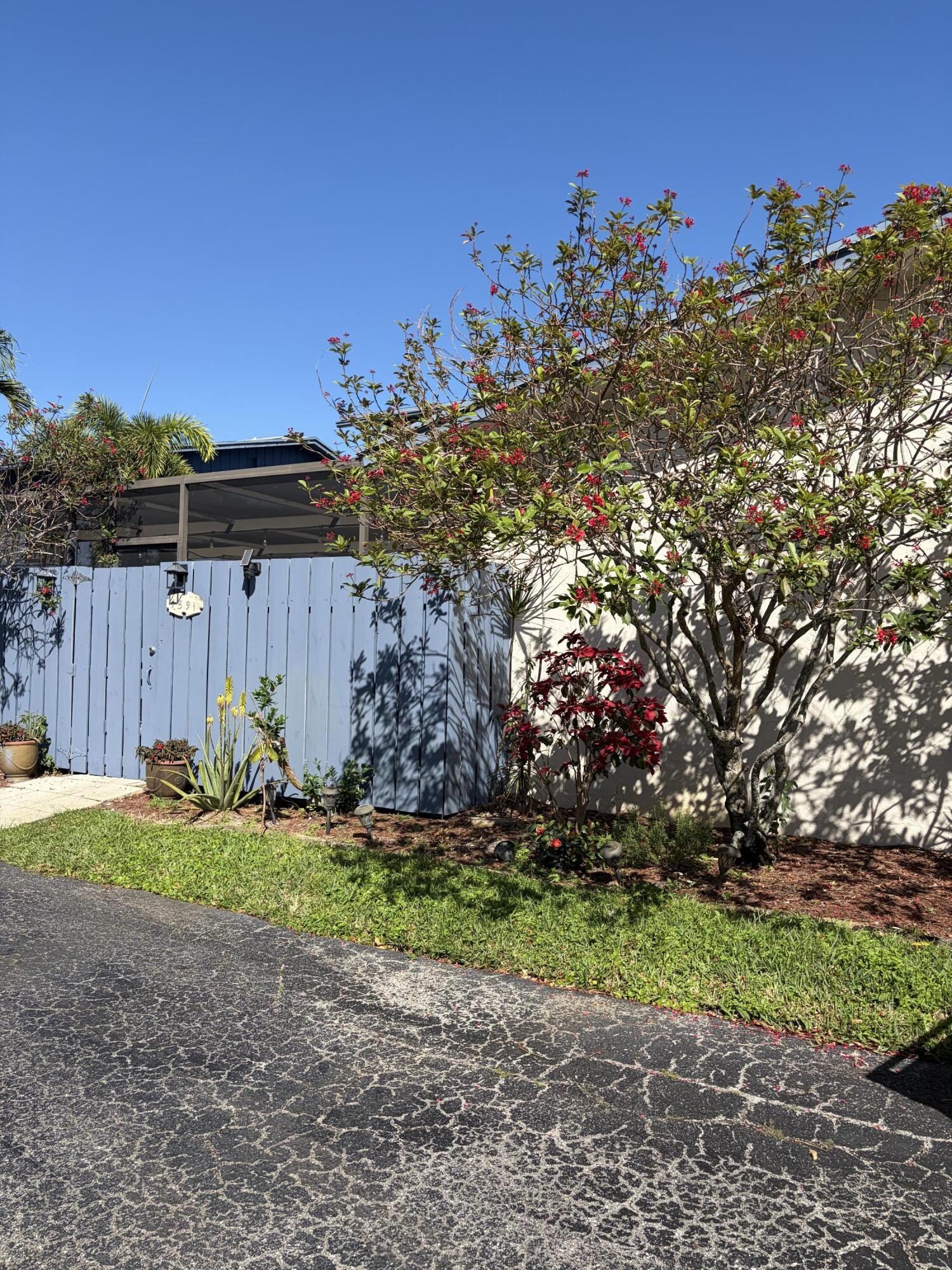 COUNTRY AS - Residential