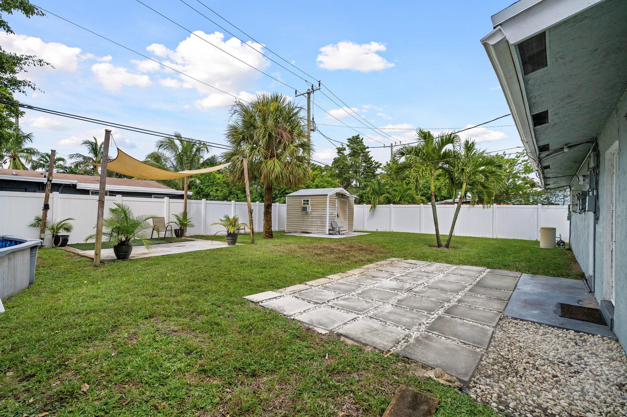3767 SW 16TH Court