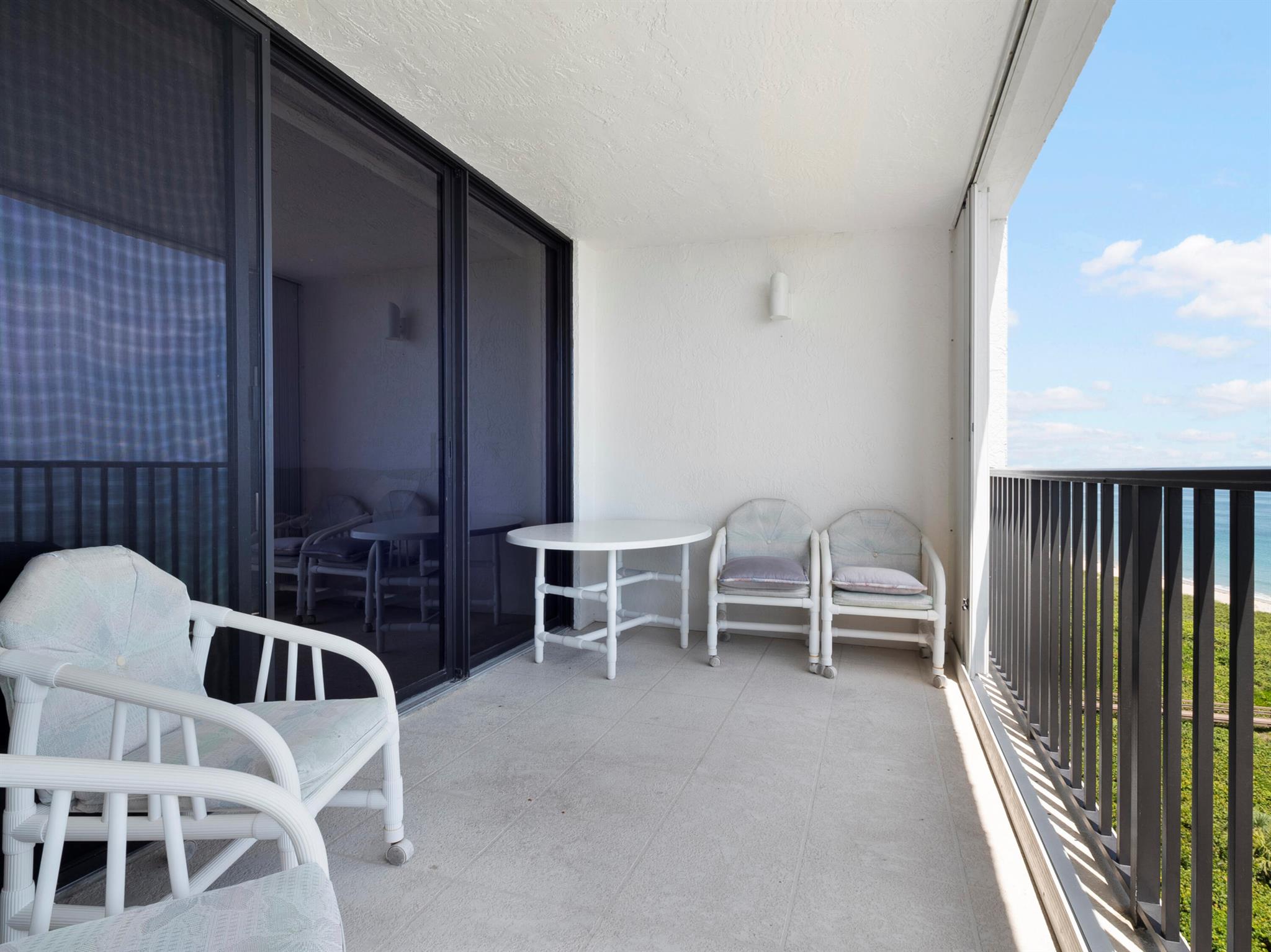 TIARA TOWERS - Residential