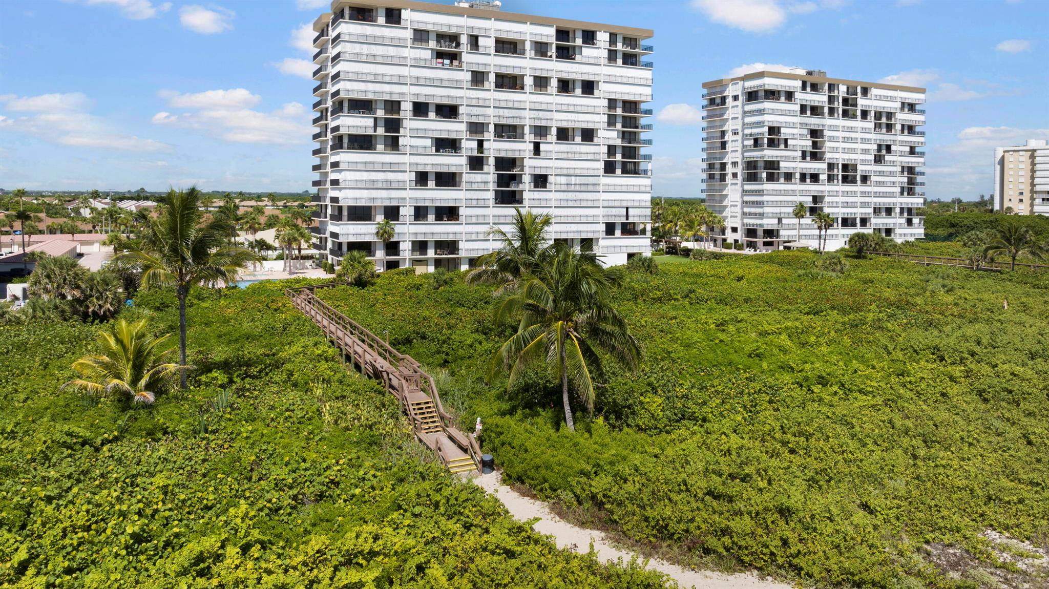 TIARA TOWERS - Residential