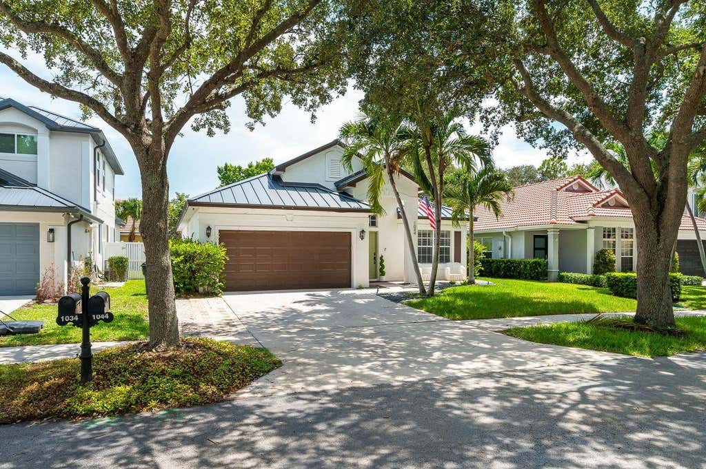 Photo of 1044 ANCHOR Point, Delray Beach, FL 33444 (MLS # B26062633)