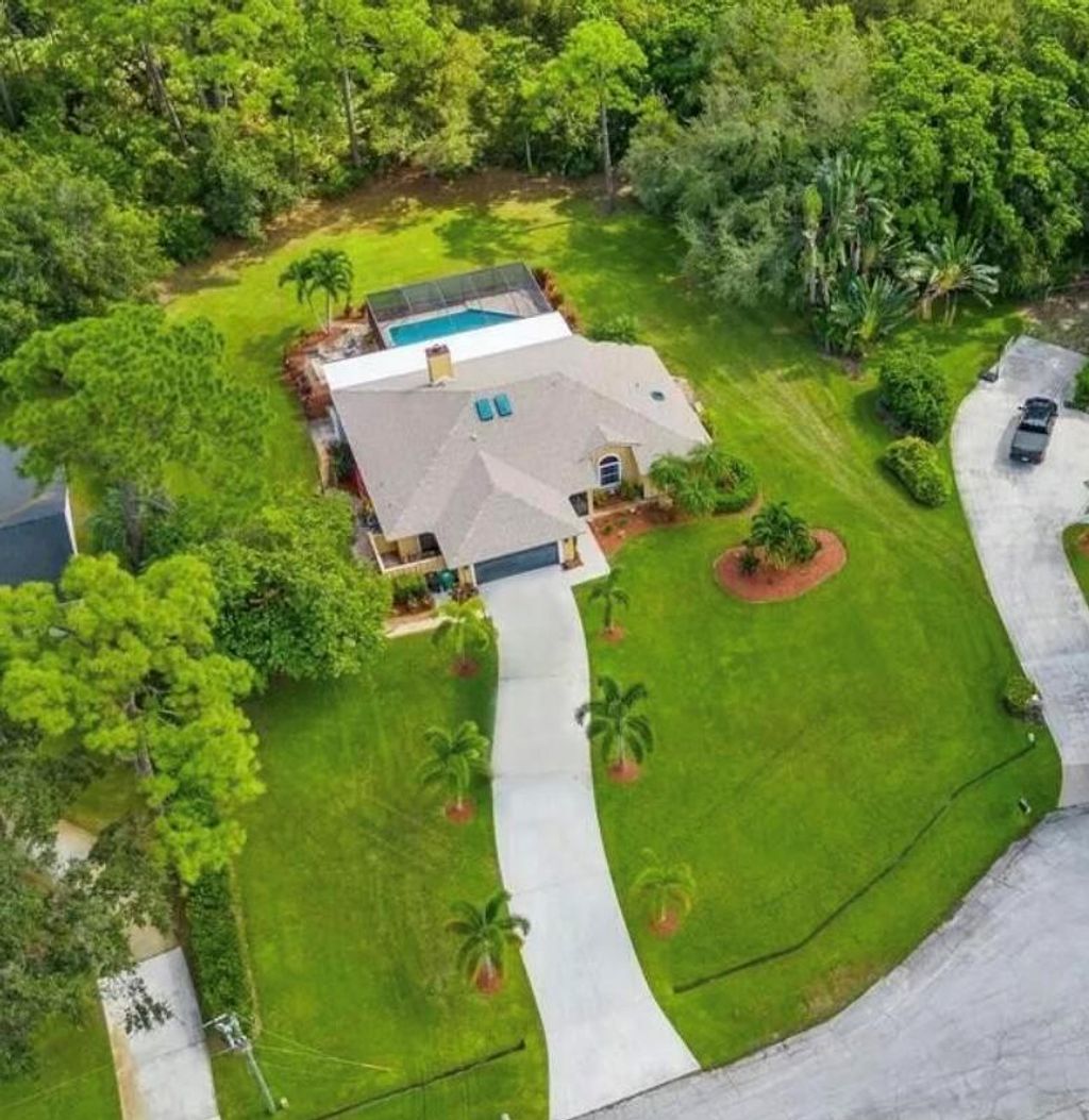 Photo of 2897 SE Italy St, Port St Lucie, FL 34952 (MLS # R10939635)