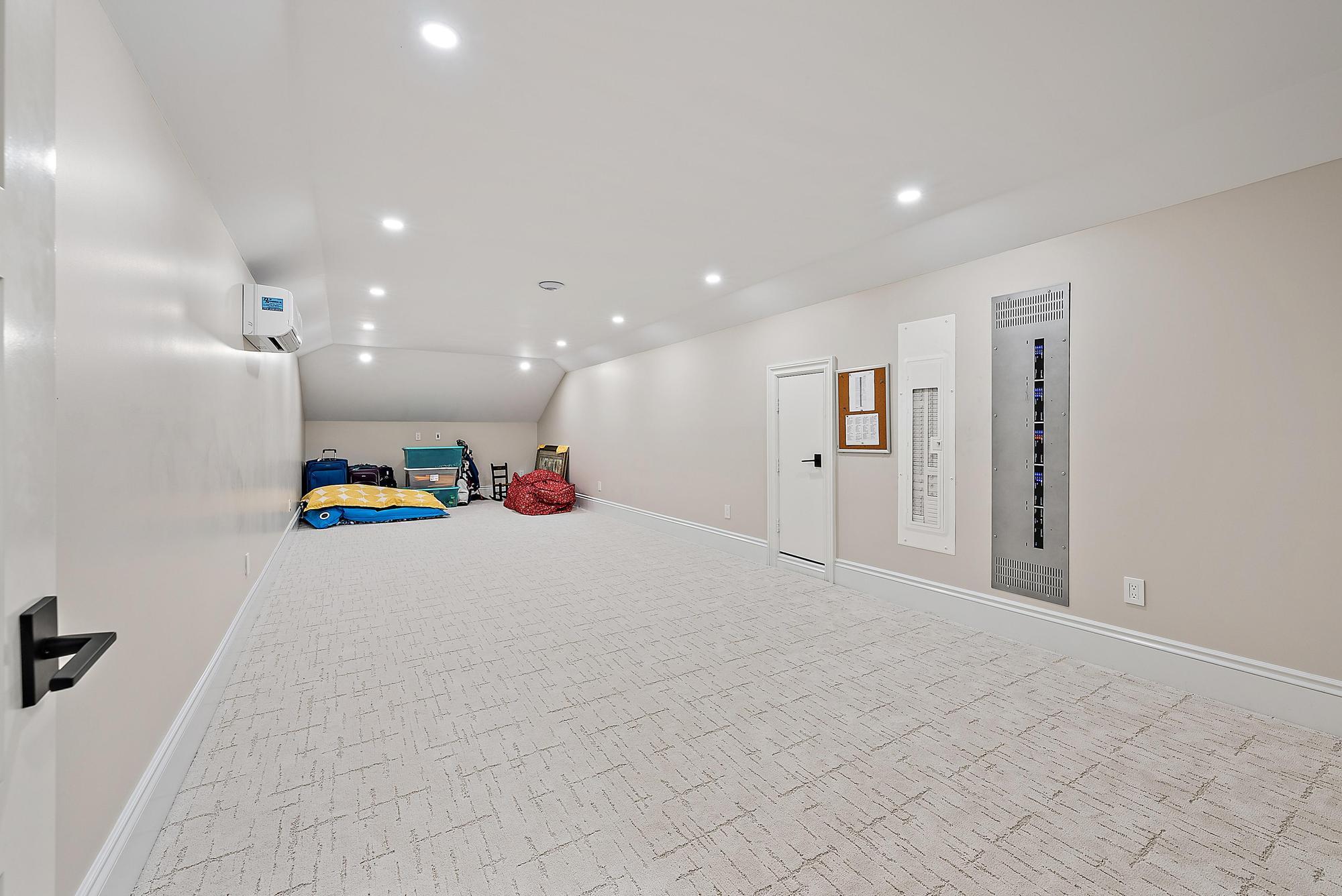 SABAL CREEK - Residential