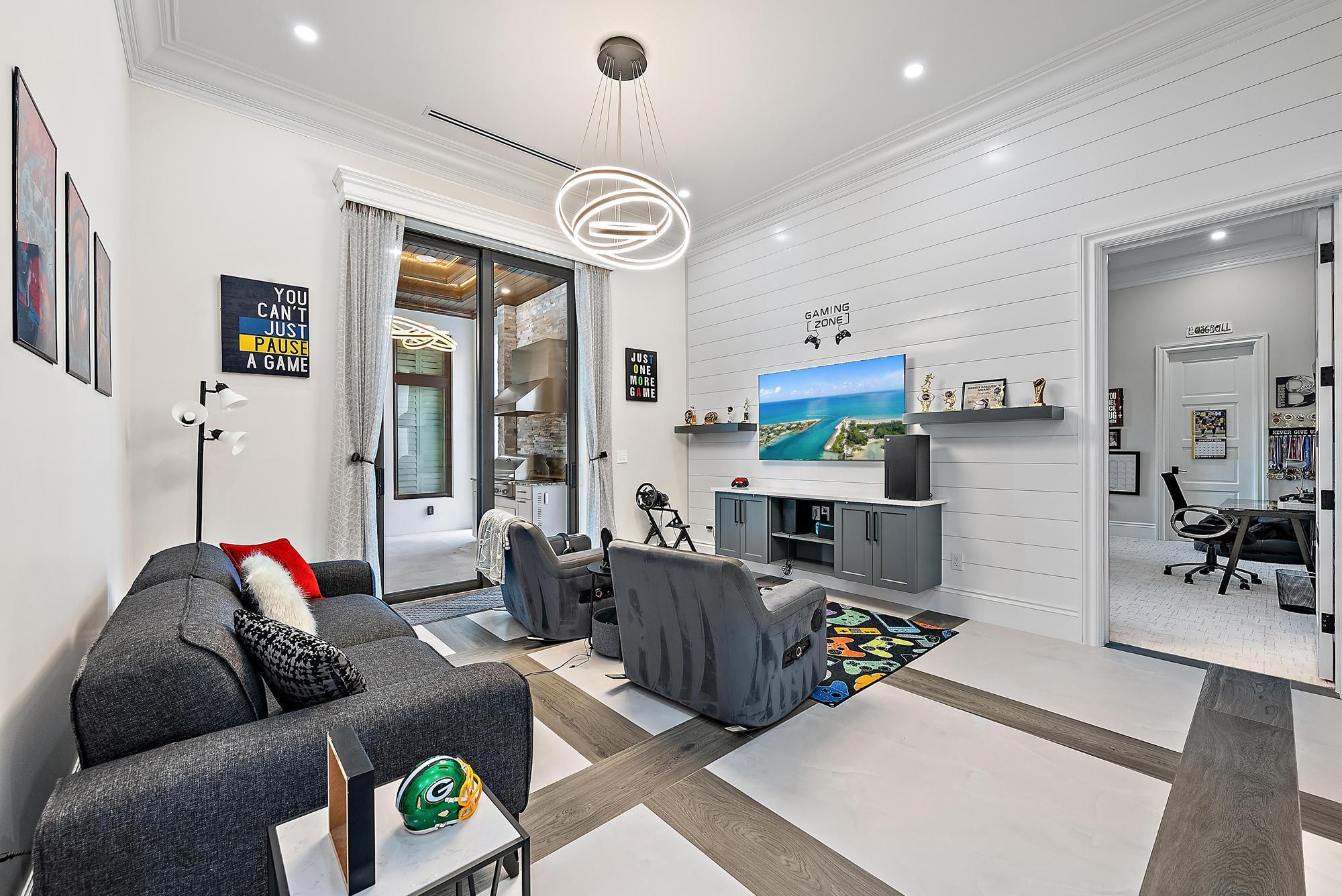 SABAL CREEK - Residential