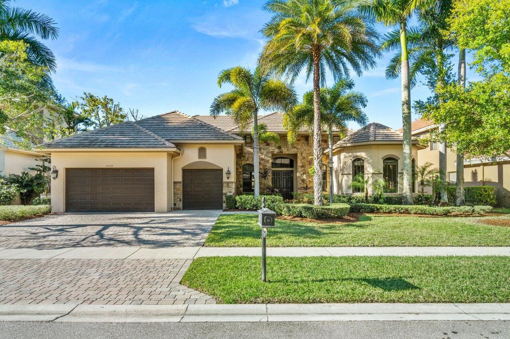 Photo of 10535 Versailles Boulevard, Wellington, FL 33449 (MLS # R10858739)