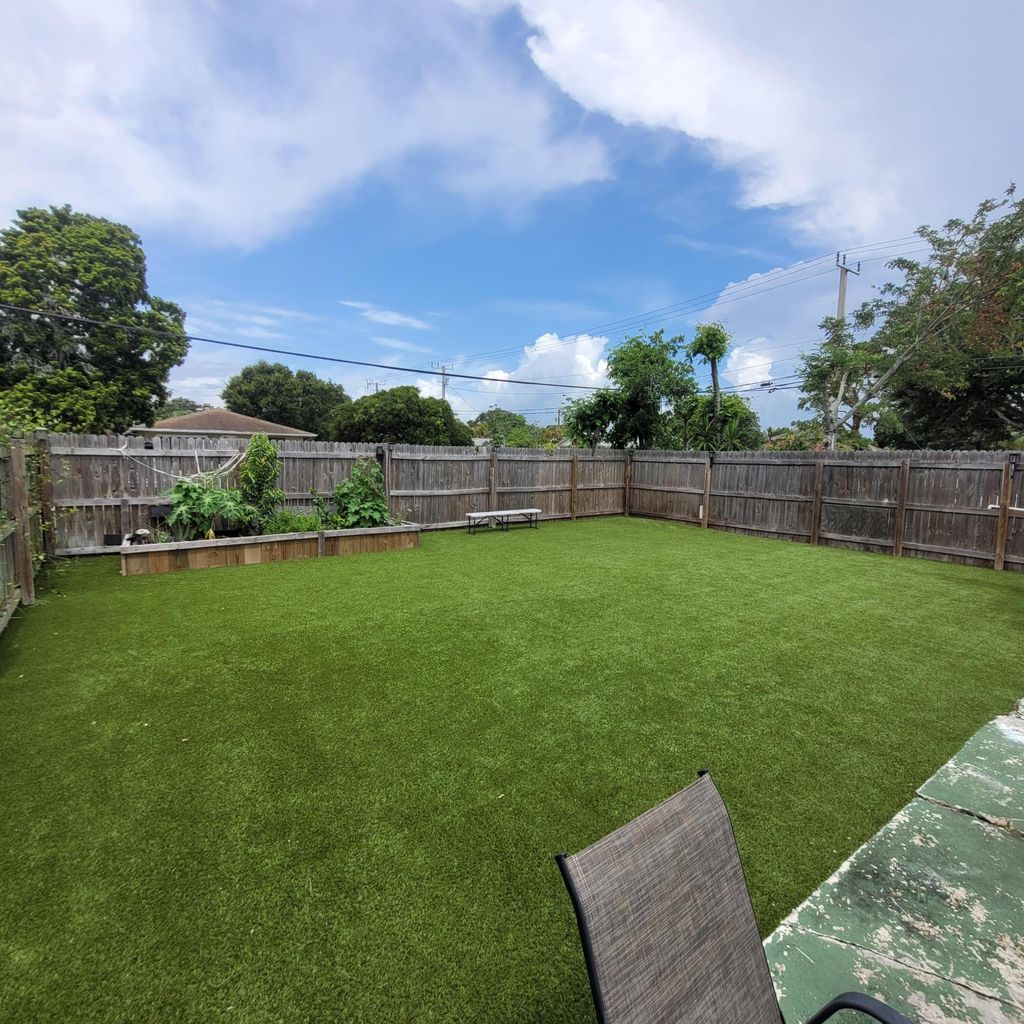 Photo of 208 Edmund Street, Jupiter, FL 33458 (MLS # B26055515)