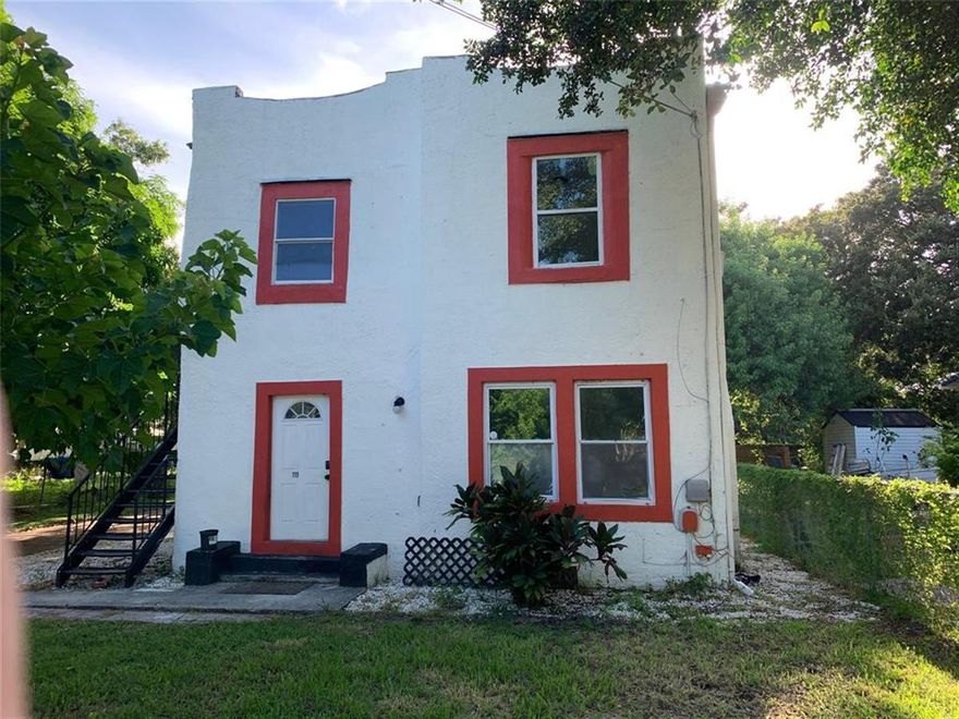 Live Real Estate Auction Sat April 18 at 10am! Duplex, potential triplex. Peacock district! Preview 30 minutes prior to sale. 30 days to close. Must have a 5,000 cashier's check and a blank personal check in order to bid. 10% due at time of sale. Guaranteed free and clear title. Suggested opening bid 49,000