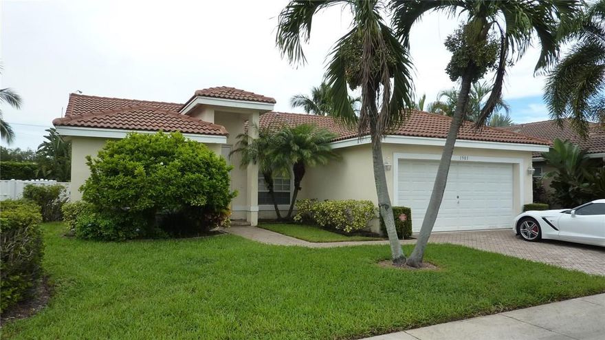3 BEDROOM 2 BATH POOL HOME WITH TWO CAR GARAGE IS SITUATED IN THE OAKWOOD HEIGHTS SUBDIVISION OF OAKLAND PARK FLORIDA. FORMER BUILDER'S MODEL. HURRICANE SHUTTERS. TILE FLOOR THROUGHOUT ALL LIVING AREAS. CARPETED BEDROOMS. OPEN FLOOR PLAN. VAULTED CEILINGS. LARGE MASTER SUITE WITH PLENTY OF CLOSET SPACE, INTERIOR LAUNDRY ROOM WITH GREAT STORAGE, HURRICANE SHUTTERS. LARGE PATIO POOL AREA PERFECT FOR ENTERTAINING AND QUIET ENJOYMENT. WILL NOT LAST LONG