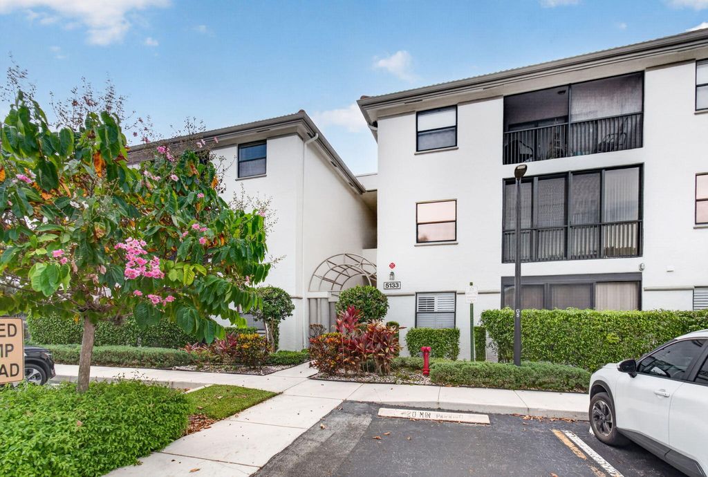 Photo of 5133 Brisata Circle #B, Boynton Beach, FL 33437 (MLS # B26045718)