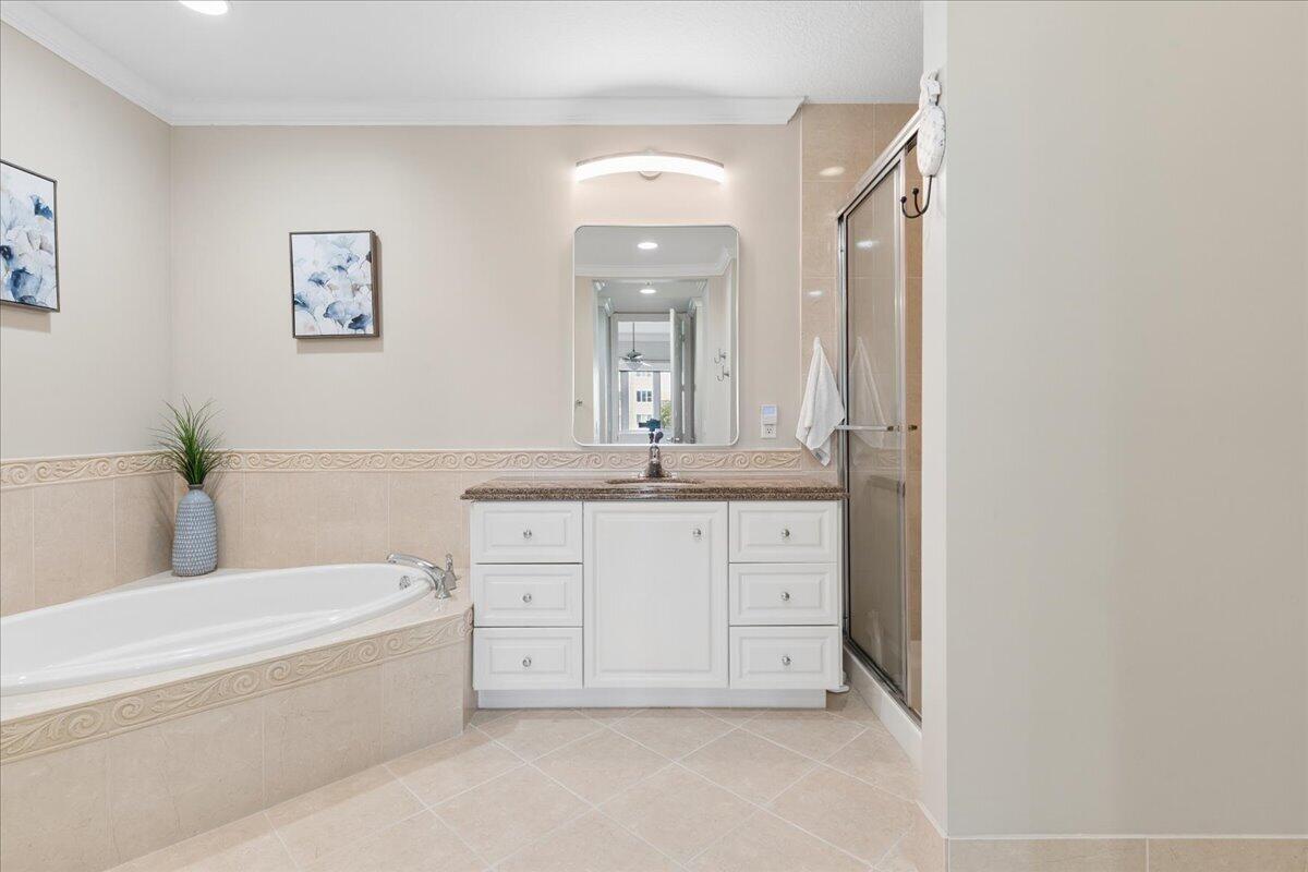 HARBOUR ISLE AT HUTCHINSON ISLAND WEST - Residential