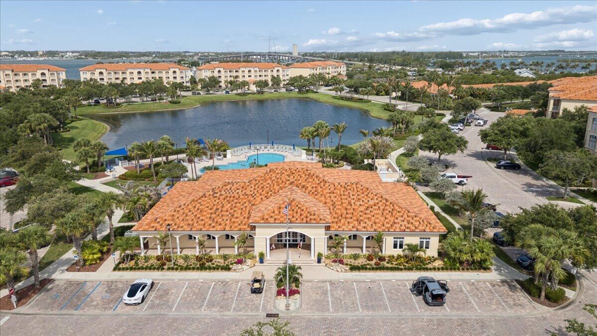 HARBOUR ISLE AT HUTCHINSON ISLAND WEST - Residential