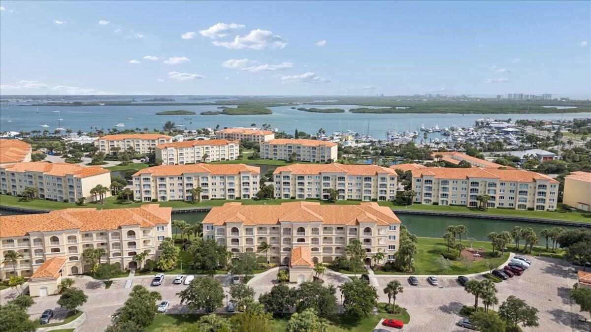 HARBOUR ISLE AT HUTCHINSON ISLAND WEST - Residential