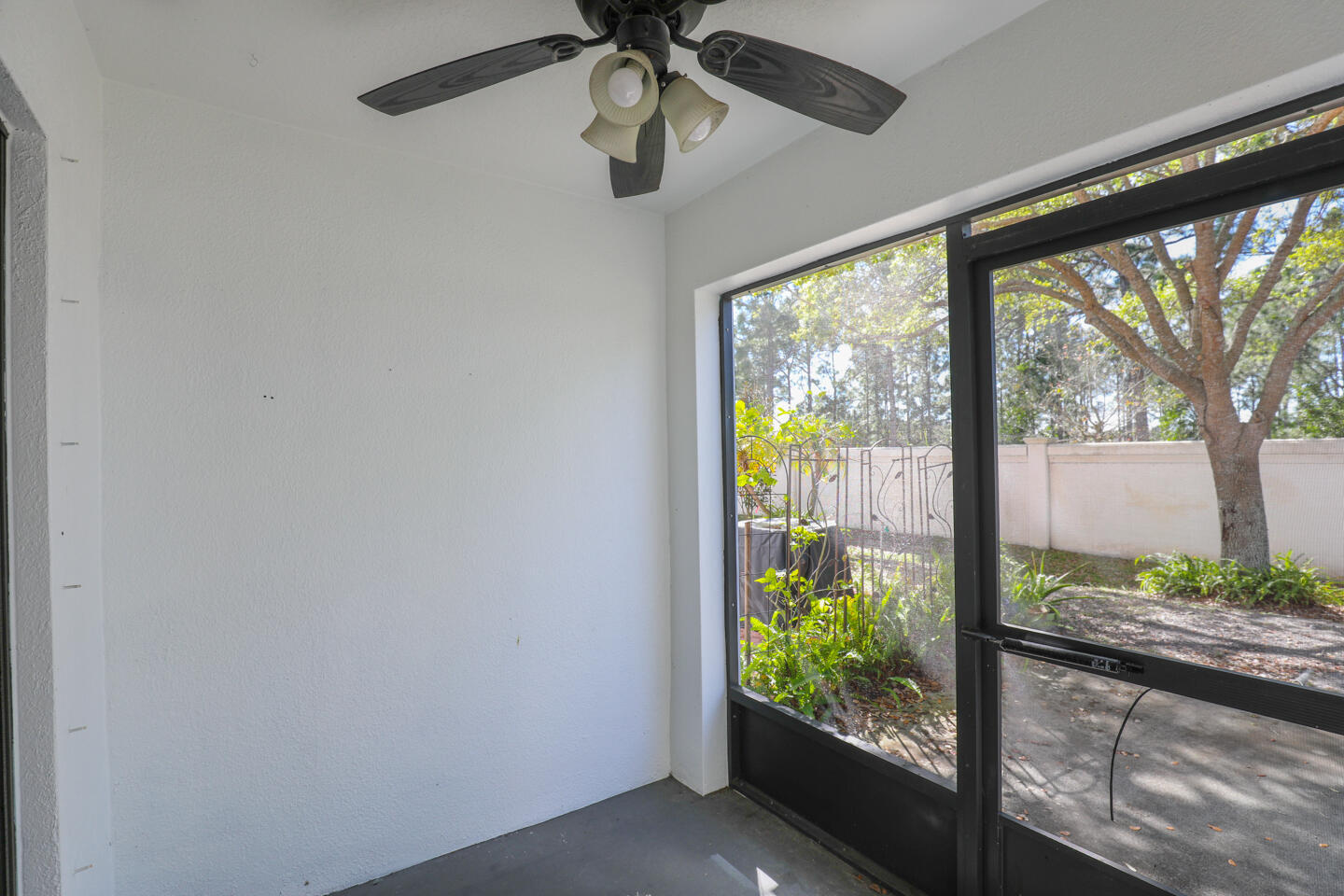 CAMBRIDGE TOWNHOMES - Residential