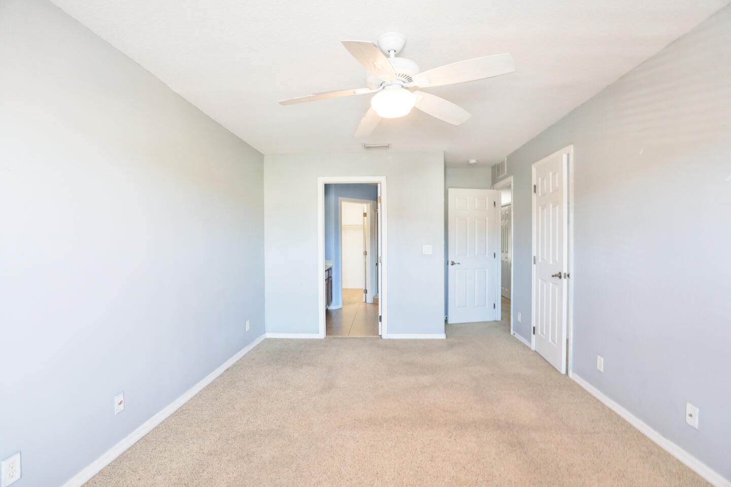 CAMBRIDGE TOWNHOMES - Residential