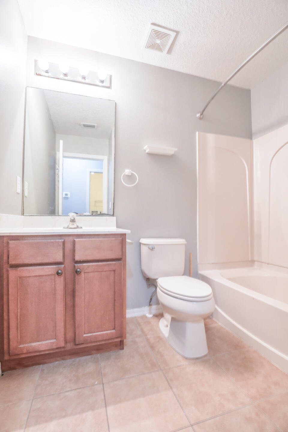 CAMBRIDGE TOWNHOMES - Residential