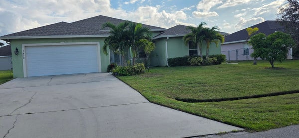 5838 NW GILLESPIE AVE, PORT SAINT LUCIE, FL 34986 - Image eb3f127bfab65bfe91f2d6a3c9c210cd/2317070916