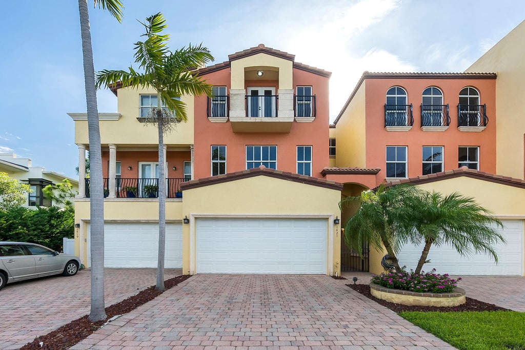 Photo of 1421 NE 26th Avenue, Fort Lauderdale, FL 33304 (MLS # B26042886)