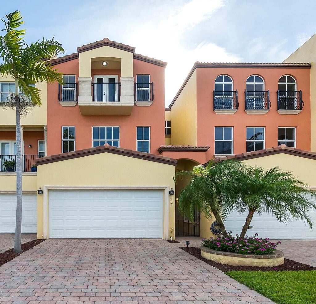 Photo of 1421 NE 26th Avenue, Fort Lauderdale, FL 33304 (MLS # B26042886)