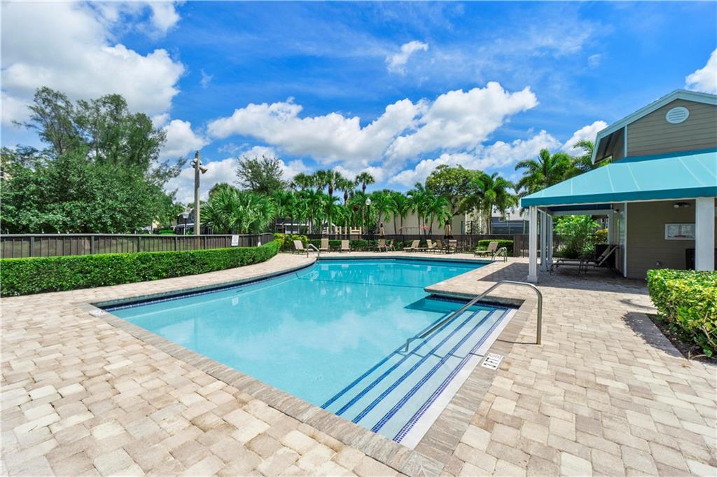 FAIRFIELD CARRIAGE HOUSES - Residential
